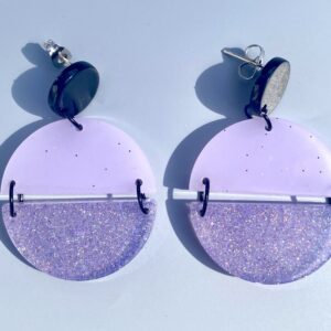 Boucles d’Oreilles "Lune Lilas" – Résine Époxy Fait Main
